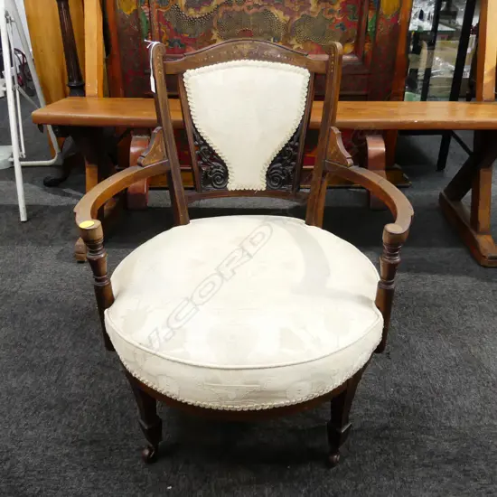 VICTORIAN BEDROOM CHAIR