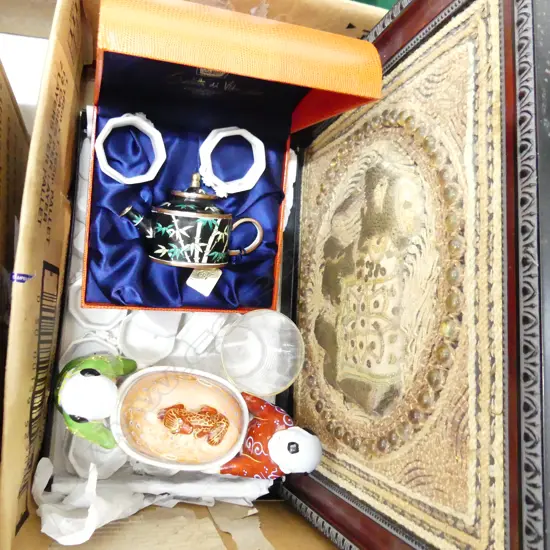 BOX ASST.; CLOISONNE TEAPOT H.70mm CASED, PR THAI ELEPHANT EMBROIDERIES, ORIENTAL CONTAINER w. 2 BOYS, NAPKIN RINGS ETC