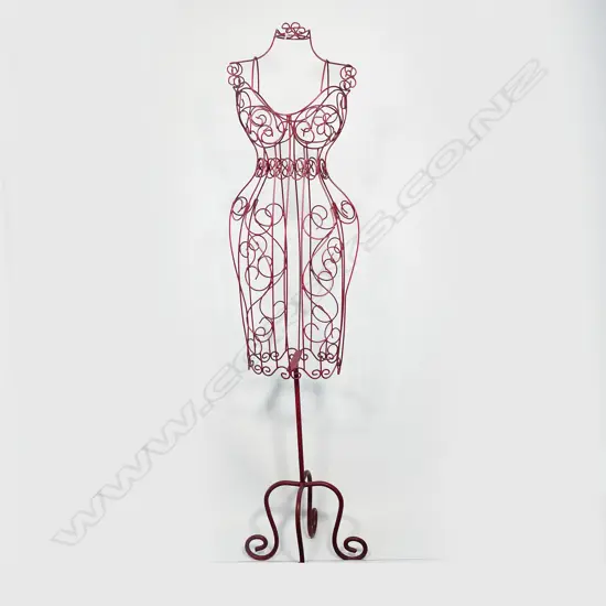 ONE FEMALE RED WIRE MANNEQUIN H.1500mm
