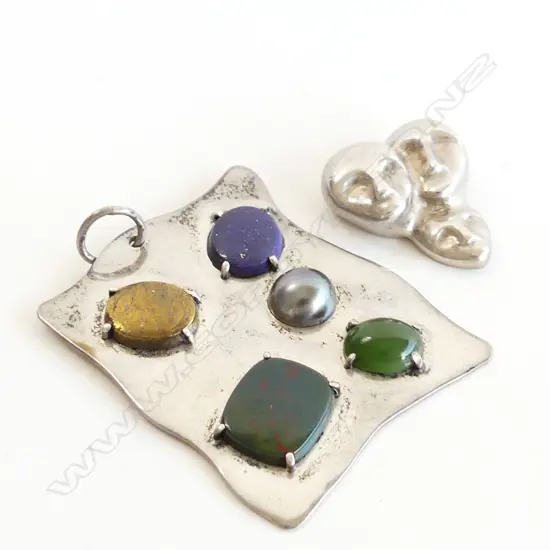 2 DESIGNER 925 SILVER PENDANTS 30.3GMS