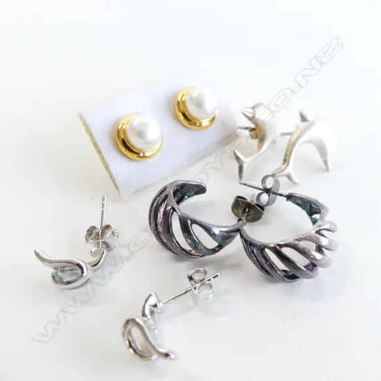 4 PRS SILVER & GOLD PLATED EARRINGS 