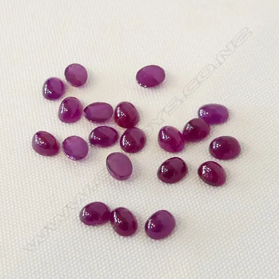 BAG 10CT RUBY CABOCHONS 