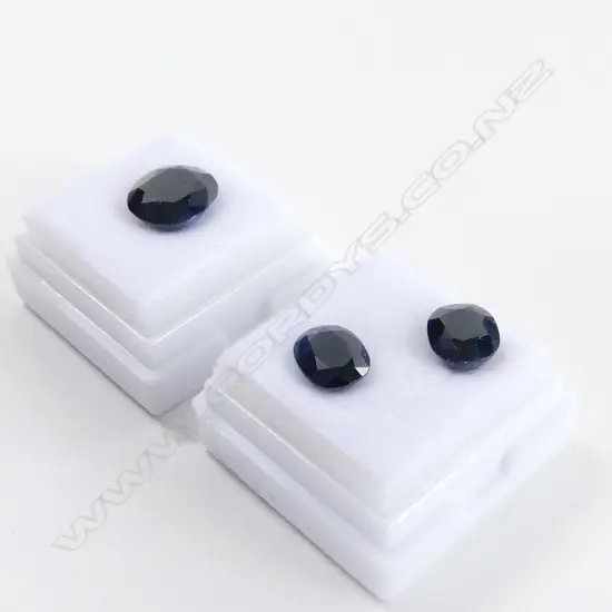 3 FACET CUT SAPPHIRES - TOTAL 10CT 