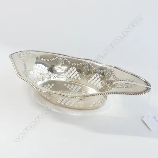 STG SILVER PIERCED DISH SHEFFIELD 1927 L.300mm 286 GRAMS