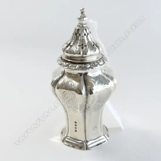 STG SILVER SUGAR SIFTER LONDON C.1860 H.105mm 77 GRAMS