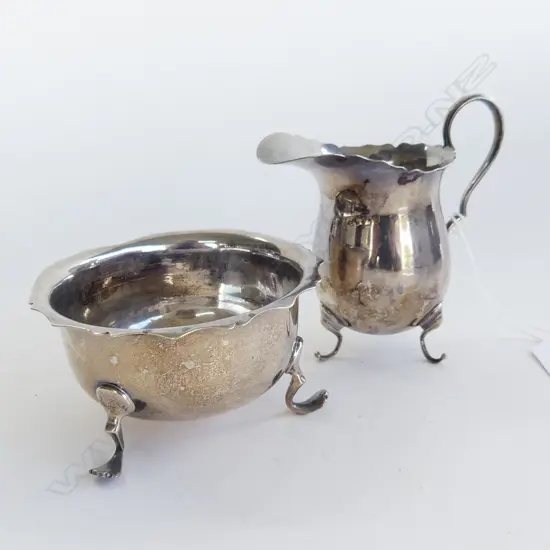 STG SILVER MILK JUG & SUGAR BOWL, B'HAM 149 GRAMS