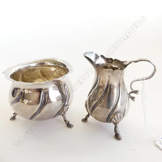 STG SILVER MILK JUG & SUGAR BOWL B'HAM 1900 184 GRAMS