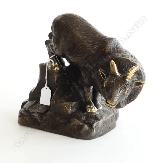 BRONZE THAR ON ROCKY BASE W.280mm