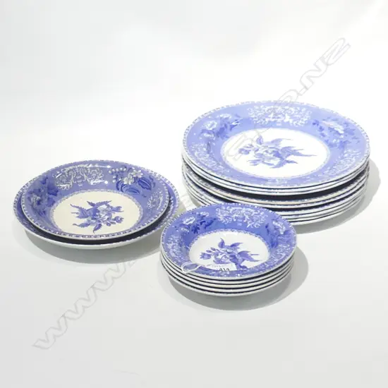 16 PCES ANTIQUE COPELAND SPODE BLUE 'CAMILLA'; 9 DINNER PLATES (SOME w. WEAR) 265mm dia + 7 BOWLS