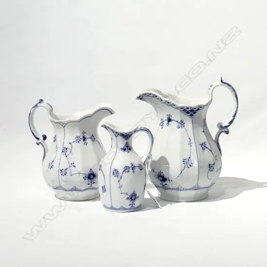 3 ROYAL COPENHAGEN GRADUATED JUGS ONE SMALL CHIP H 200 MM