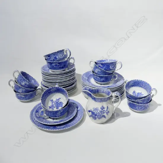 45 PCES ANTIQUE COPELAND SPODE BLUE 'CAMILLA'; 13 CUPS, 19 SAUCERS, 13 SIDE PLATES + JUG (SOME CHIPS / HAIRLINES)