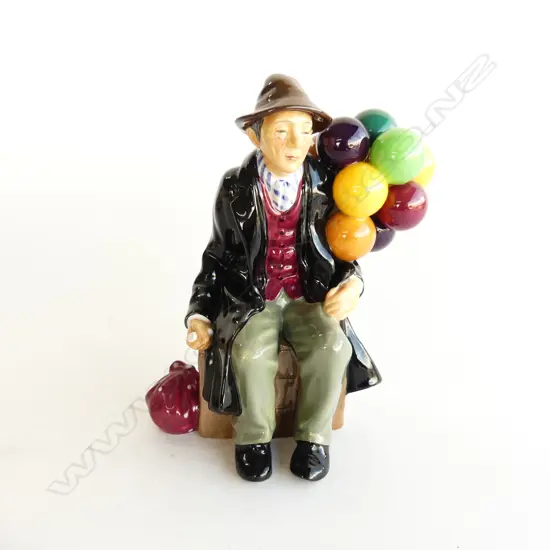 ROYAL DOULTON FIGURINE 'THE BALLOON MAN'   H. 200MM