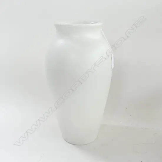 LG WHITE ROYAL LANCASTRIAN VASE #3345 H.310mm