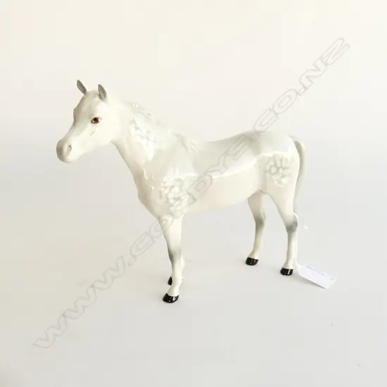 BESWICK DAPPLED GREY HORSE FIGURINE L. 230MM