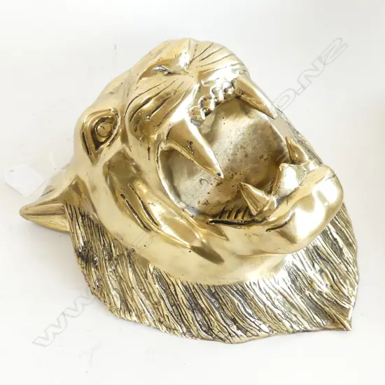 LG POLISHED BRASS LION WALL MASK H. 290MM