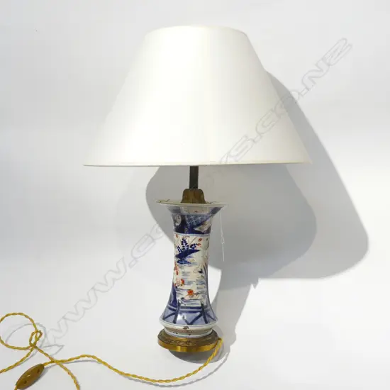 VINTAGE ORIENTAL IMARI LAMP H.560mm repair to rim