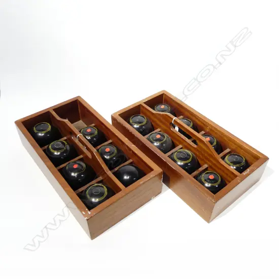 2 WOODEN TRAYS OF VINTAGE MODERNITE BOWLS (8+7) 90mm dia 485x260mm