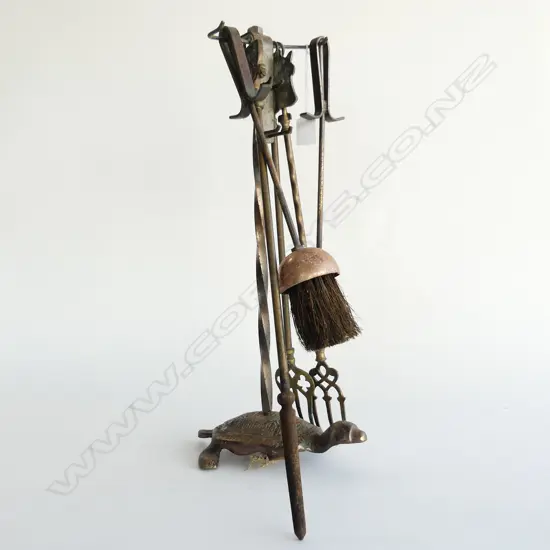 VINTAGE BRASS TURTLE BASE FIRE SET STAND WITH 5 ASST UTENSILS faults
