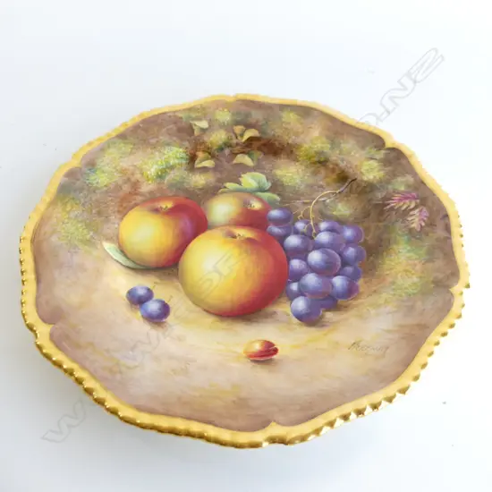 ROYAL WORCESTER CABINET PLATE SIGNED FREEMAN 265mm dia
