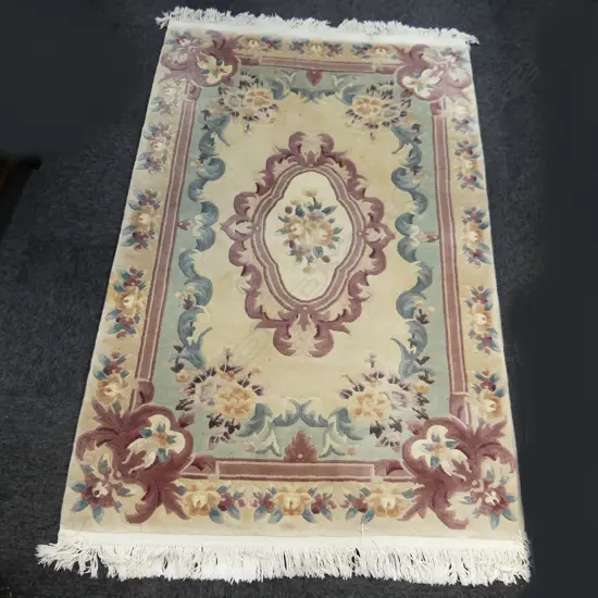 LG MACHINED RUG FLORAL DESIGN