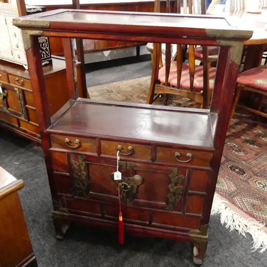 KOREAN CABINET WITH SHELF H 880 MM