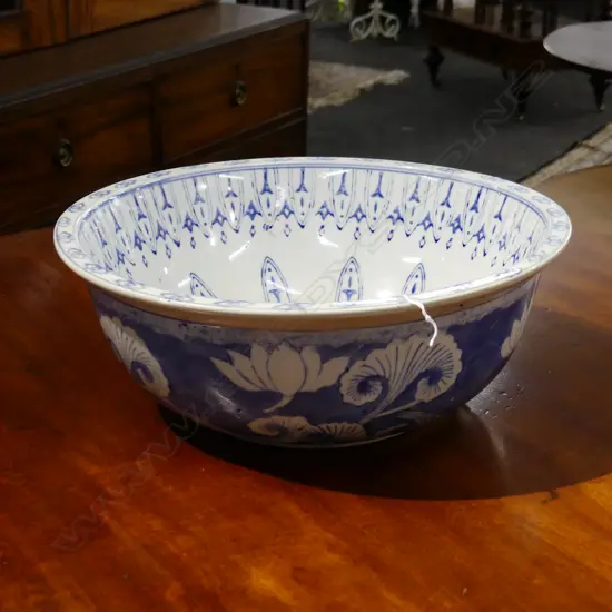 LG B/W CHINESE BOWL 355mm dia