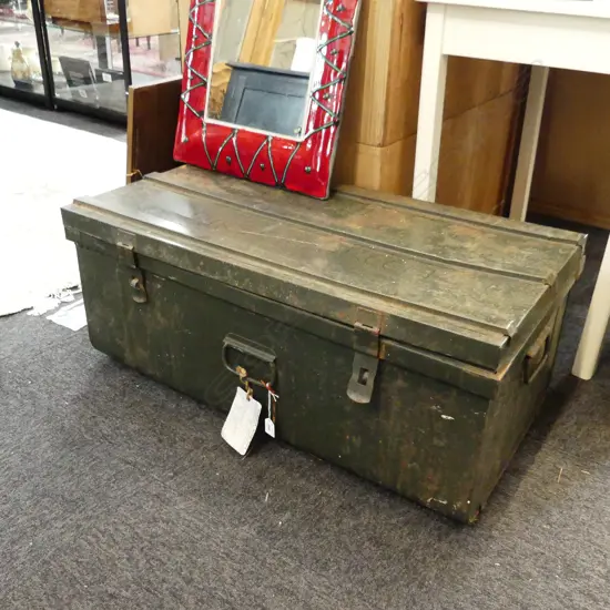 LG GREEN PAINTED METAL TRUNK L.900mm