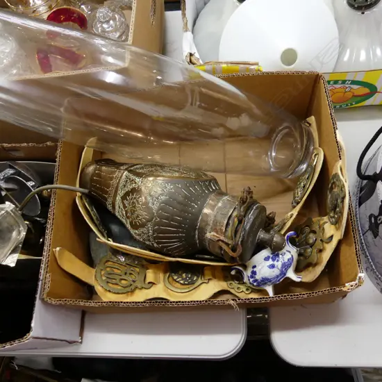 BOX MISC INCL BRASS PLATE & LG WATER VESSEL, HORSE BRASSES, TALL GLASS VASE ETC..