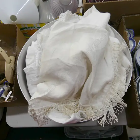 LG CARDBOARD HAT BOX WITH VINTAGE LINEN 