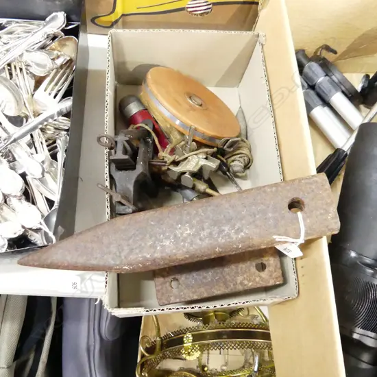 9 ASST. VINTAGE TOOLS INCL. IRON ANVIL W.270mm, TAPE ROLL, ETC