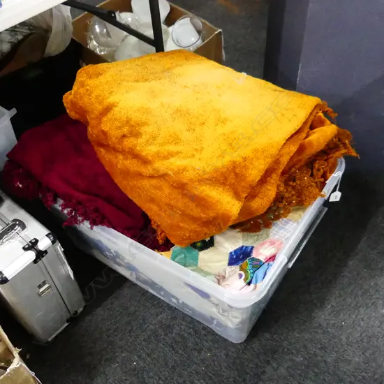 LG CRATE VINTAGE QUILTS INCL 2 PATCHWORK QUILTS  ETC..