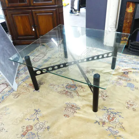 GLASS TOP COFFEE TABLE, 1000 X 1000MM, BLACK METAL BASE