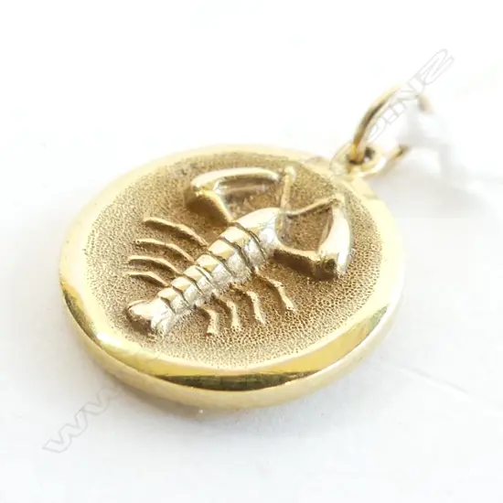 14CT GOLD LOBSTER / SCORPIO? PENDANT 5.65gms