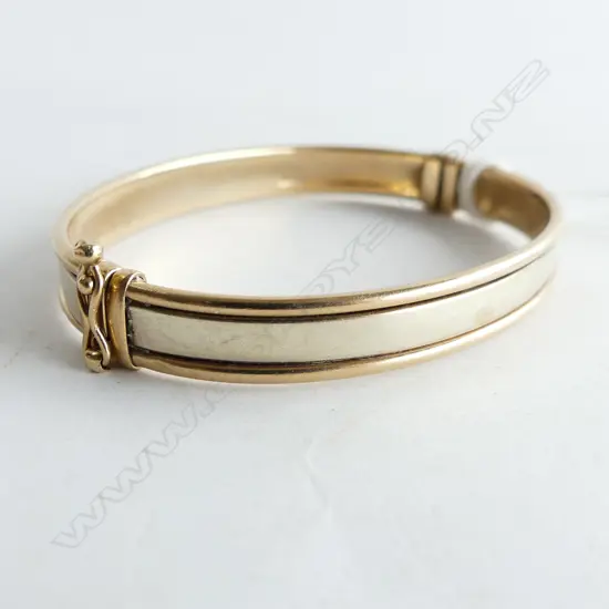 9CT GOLD HALF HINGED BANGLE 13.46GM