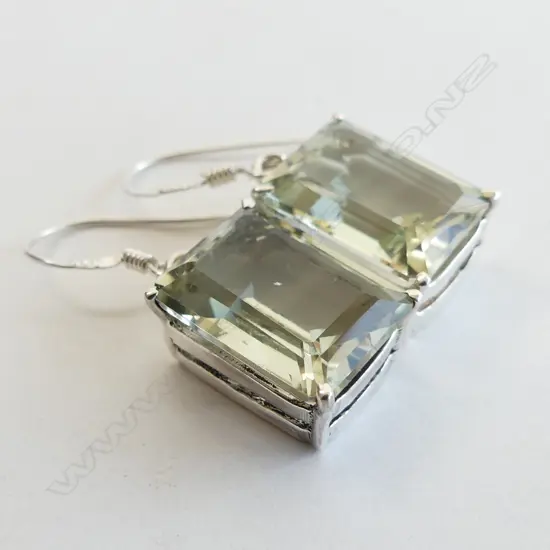 PR LG GREEN AMETHYST RECTANGLE & 925 SILVER DROP EARRINGS 