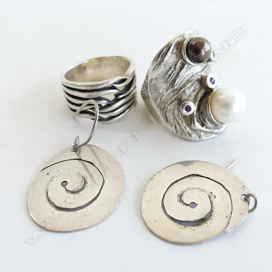 2 DESIGNER SILVER RINGS 1 w pearl & rubies + PR SILVER SCROLL EARRINGS