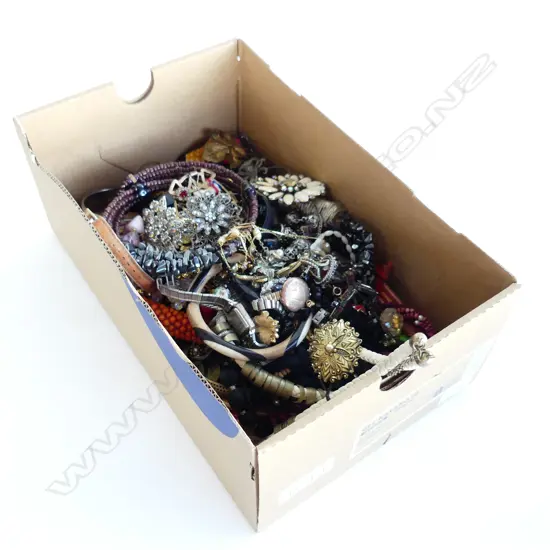 ASST. COSTUME JEWELLERY