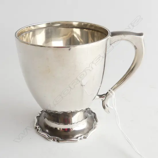 S/S CHRISTING MUG STAMPED LITTLE JOHNS WELLINGTON 153GMS H90MM