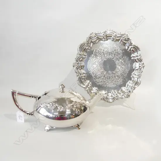 SIL/PLATE SALVER (ENGLISH) WITH TEA POT WITH GRAPE DESIGN