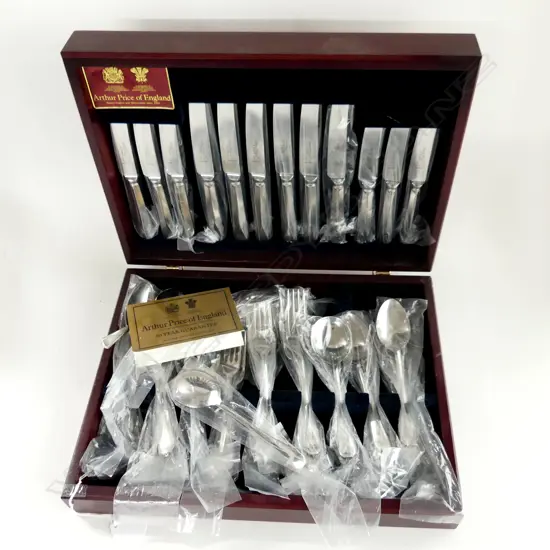 CANTEEN ARTHUR PRICE STAINLASS STEEL CUTLERY SET L390 W290MM