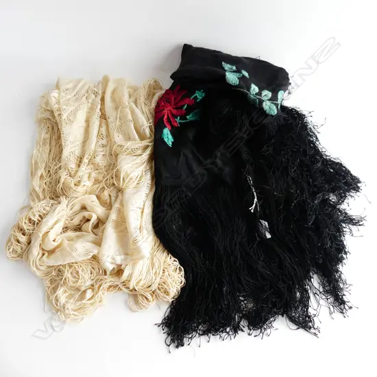 VINTAGE BLACK EMBOIDED SPANISH SHAWL 