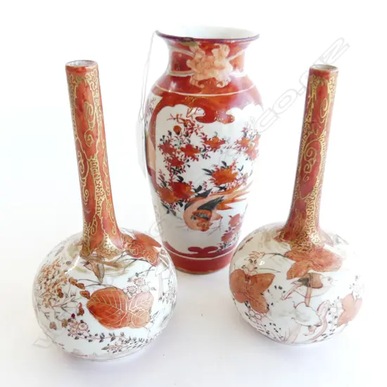 3 X SML MEIJI JAPANESE KUTANI VASES, LARGEST SML CHIP H.150mm