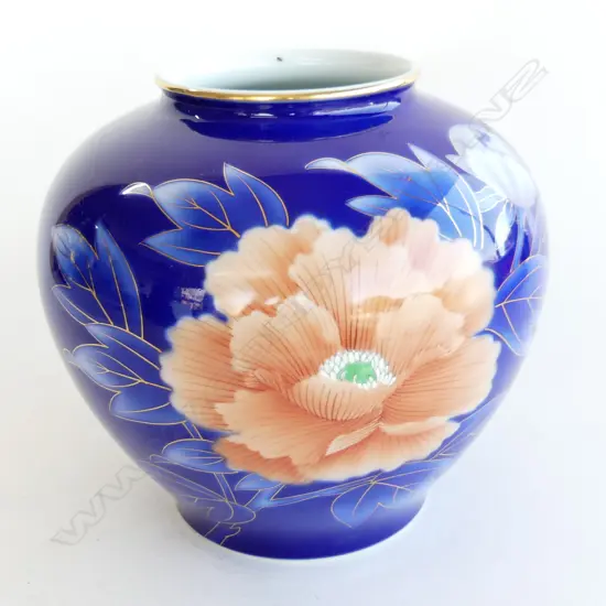 JAPANESE PORCLAIN VASE BLUE WITH CARNATIONS H230MM