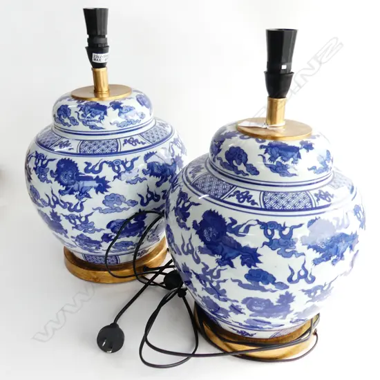PR LG BLUE & WHITE ORIENTAL CERAMIC TABLE LAMP BASES, GOLD GILT BASE  H. 570MM