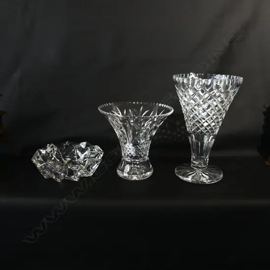 2 CRYSTAL CUT VASES & 1 HEAVY CRYSTAL DISH 25CM H & 17CM H