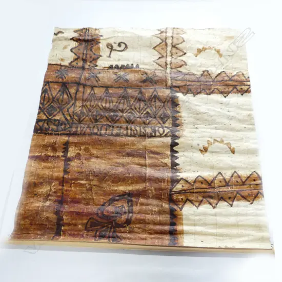 LG TAPA CLOTH WALL HANGING 1150 X 1060MM