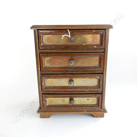 VINTAGE COLLECTORS CHEST OF 4 DRAWERS w. COPPER FRONTS 205x120x265mm