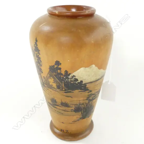 VINTAGE KAURI HAND PAINTED NZ SOV VASE H200MM