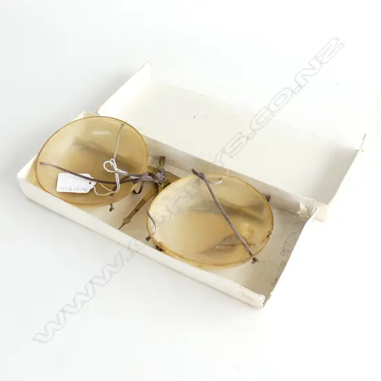 PR ANTIQUE BRASS & HORN GOLD SCALES L250MM