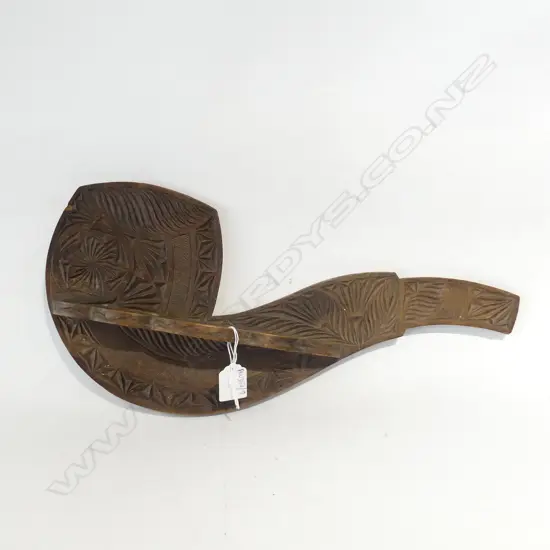 EARLY 20thC CHIP CARVED NOVELY WALL MOUNTED PIPE HOLDER W.430mm